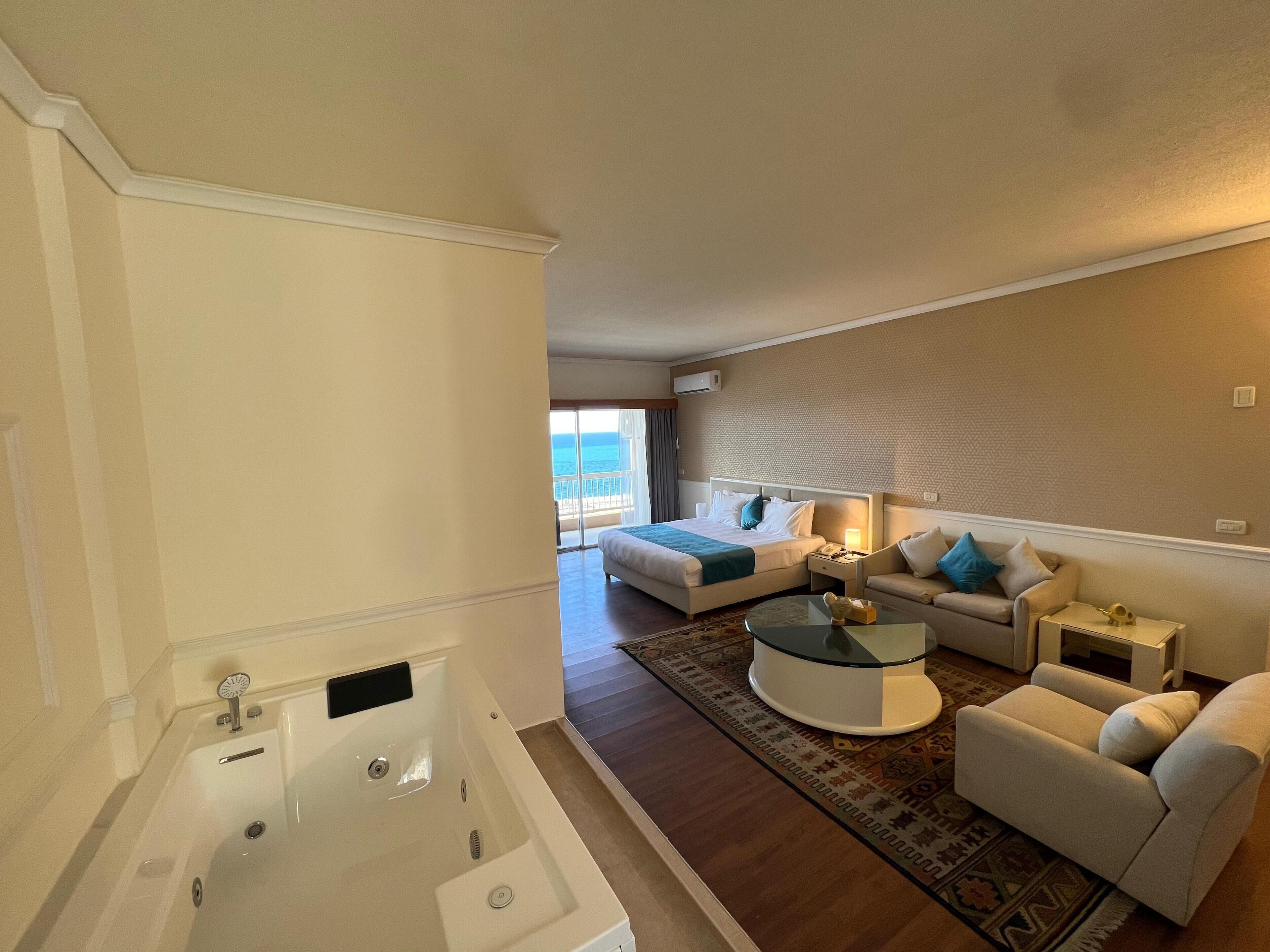Luxury Suite, Private Pool, Sea View | In-room safe, individually decorated, individually furnished