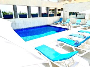 Sesongbasert utendørsbasseng