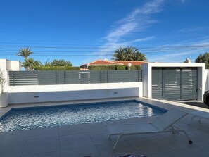 Udendørs pool