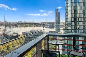 Property grounds - Docklands Melbourne Harbour Views (Docklands)