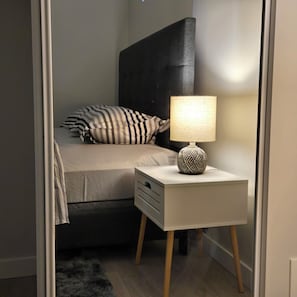 2 chambres, bureau, fer et planche à repasser, Wi-Fi gratuit