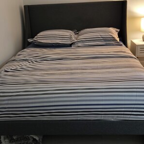 2 bedrooms, desk, iron/ironing board, free WiFi
