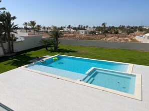 Utomhuspool