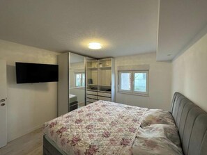 Apartment, 2 Bedrooms, Smoking, Terrace | 3 bedrooms