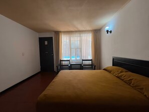 1 Schlafzimmer, Bügeleisen/Bügelbrett