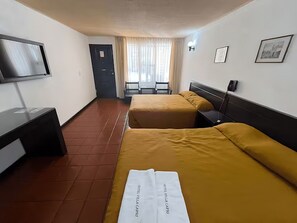 1 Schlafzimmer, Bügeleisen/Bügelbrett