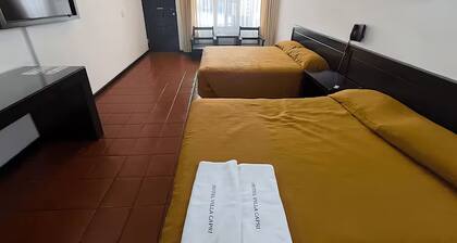 Hotel Villa Capri, 2 camas dobles 4 Huéspedes