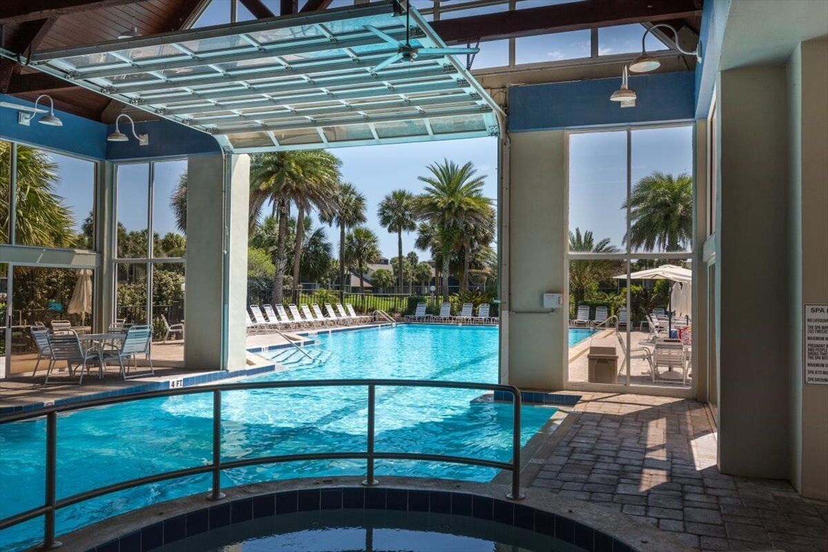 屋内プール、屋外プール