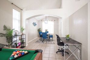 Spielezimmer