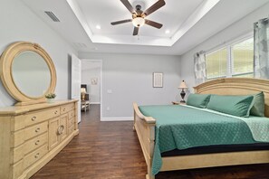 3 bedrooms, iron/ironing board, WiFi, bed sheets