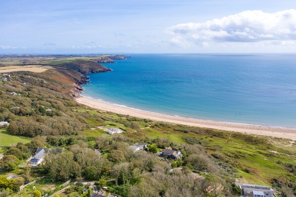 House | 2 bedrooms - Dewis Da - Short Walk From Beach Parking (Pembroke)