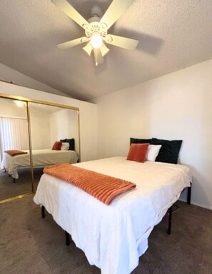 2 Schlafzimmer, Bügeleisen/Bügelbrett, WLAN, Bettwäsche