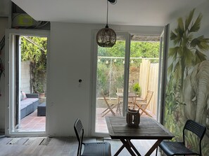 Interior - House + terrace in chic jungle setting on a charming peninsula (Saint-Mandrier-sur-Mer)