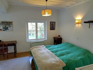 4 Schlafzimmer, Bügeleisen/Bügelbrett, WLAN, Bettwäsche