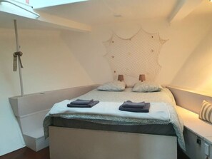 2 camere, una scrivania, ferro/asse da stiro, Wi-Fi gratuito