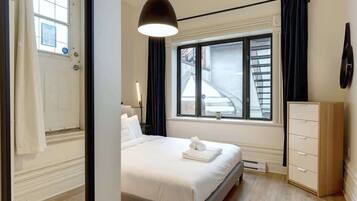 2 bedrooms, iron/ironing board, travel crib, free WiFi