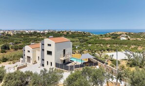 Exterior - Unique Villa with Pool & Panoramic Views – Total Relaxation (Vrachasi)