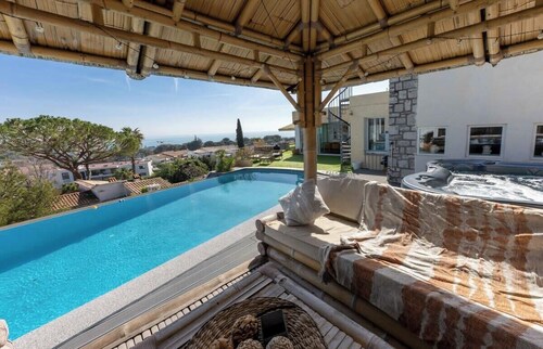 06 Bl - Superbe villa contemporaine vue mer