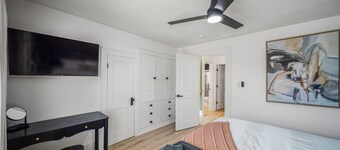 Lakeview Modern Stay Near Beaches, GOTL, and Spire