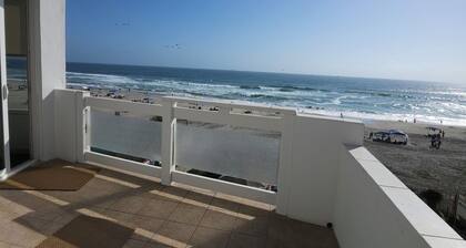 immaculate 5 bedroom Villa, Jacuzzi terrace, AC in charming Playas de Rosarito