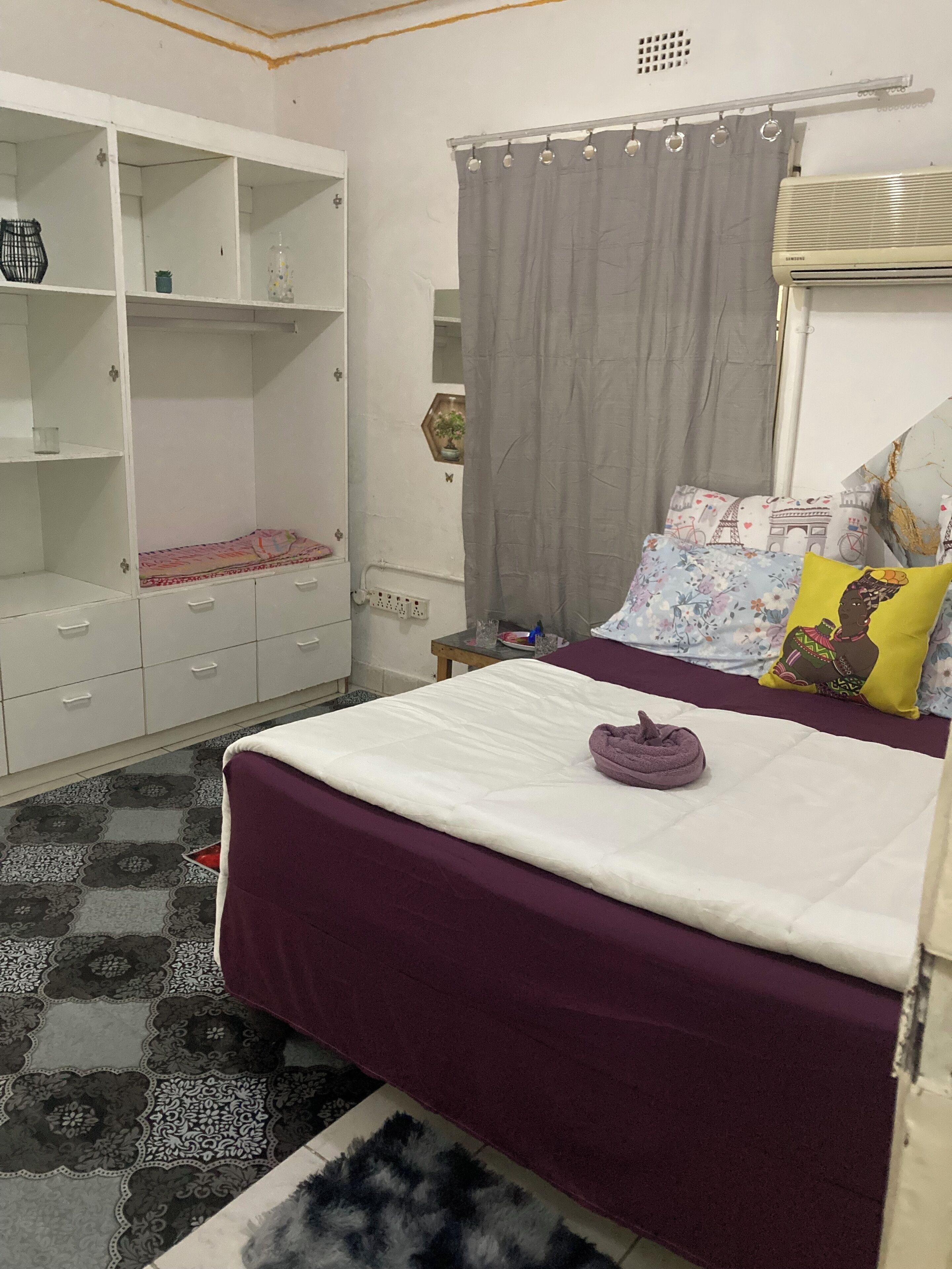 2 slaapkamers, een strijkplank/strijkijzer, gratis wifi, rolstoeltoegang