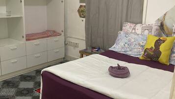 2 slaapkamers, een strijkplank/strijkijzer, gratis wifi, rolstoeltoegang