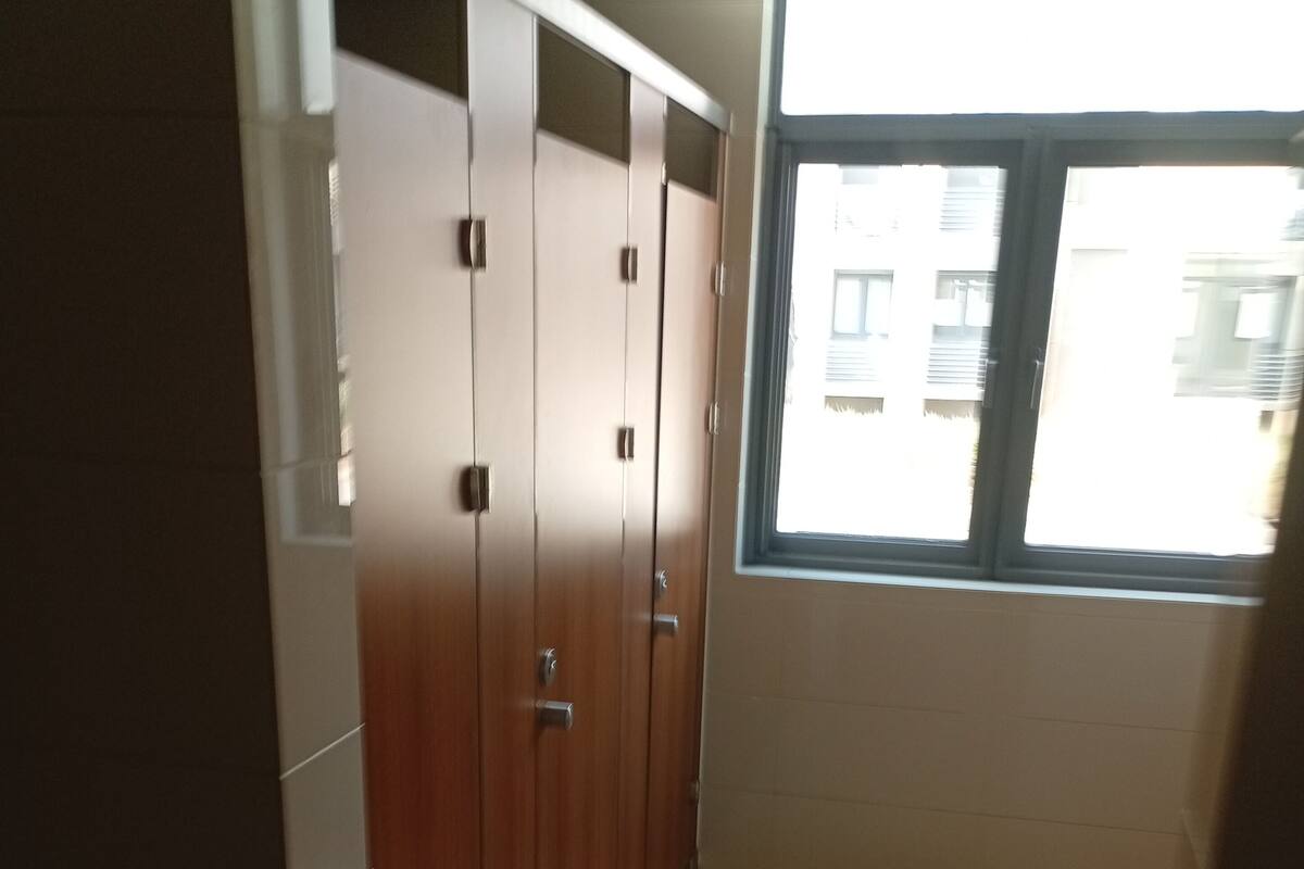 Basic Twin Room, Desert view | Bathroom