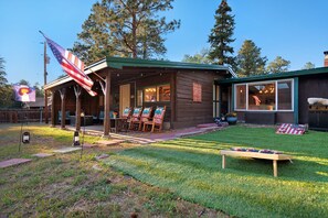Property grounds - Cowboy Cabin Ranch-3BR-2BA-Pasture/Trees-Hammock Garden-Located minutes to Town (Colorado Springs)