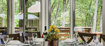 Private Deck Retreat Near Atlanta Attractions