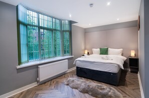 Desk, iron/ironing board, free WiFi