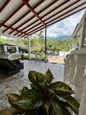Terrace/patio - Top Location Finca in San Jerónimo: Pvt Pool, Starlink, Quebrada, Nr Tamarindos (San Jerónimo)