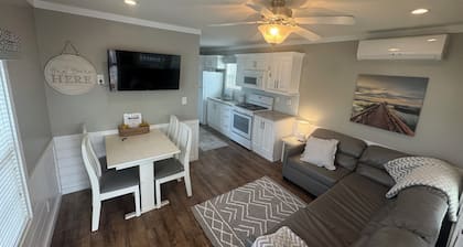 Charming 2-bedroom cabin at Sun Retreats Silver Lake campground.