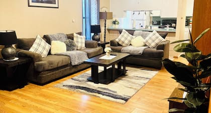 Finest 2-bedroom 2 bathroom house with WiFi and AC in fabulous Lawton