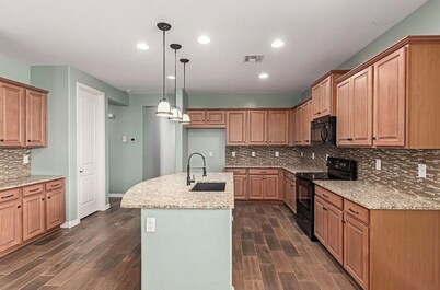 3-bedroom house in welcoming Gilbert with WiFi, AC. Book your stay now!