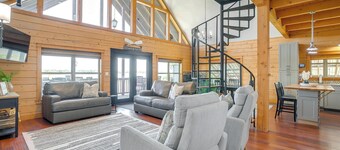 Lakeshore Lodge in peaceful Granbury