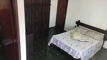 2 chambres, fer et planche Ă repasser, Wi-Fi, draps fournis