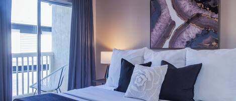 3 bedrooms, desk, travel crib, free WiFi