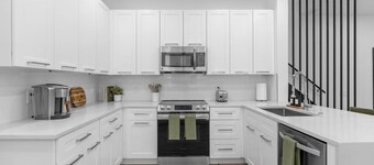 Stylish and Spacious Winter Park Retreat Close to Dining, Shopping and Rollins College