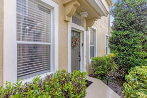 تفاصيل الفندق من الخارج