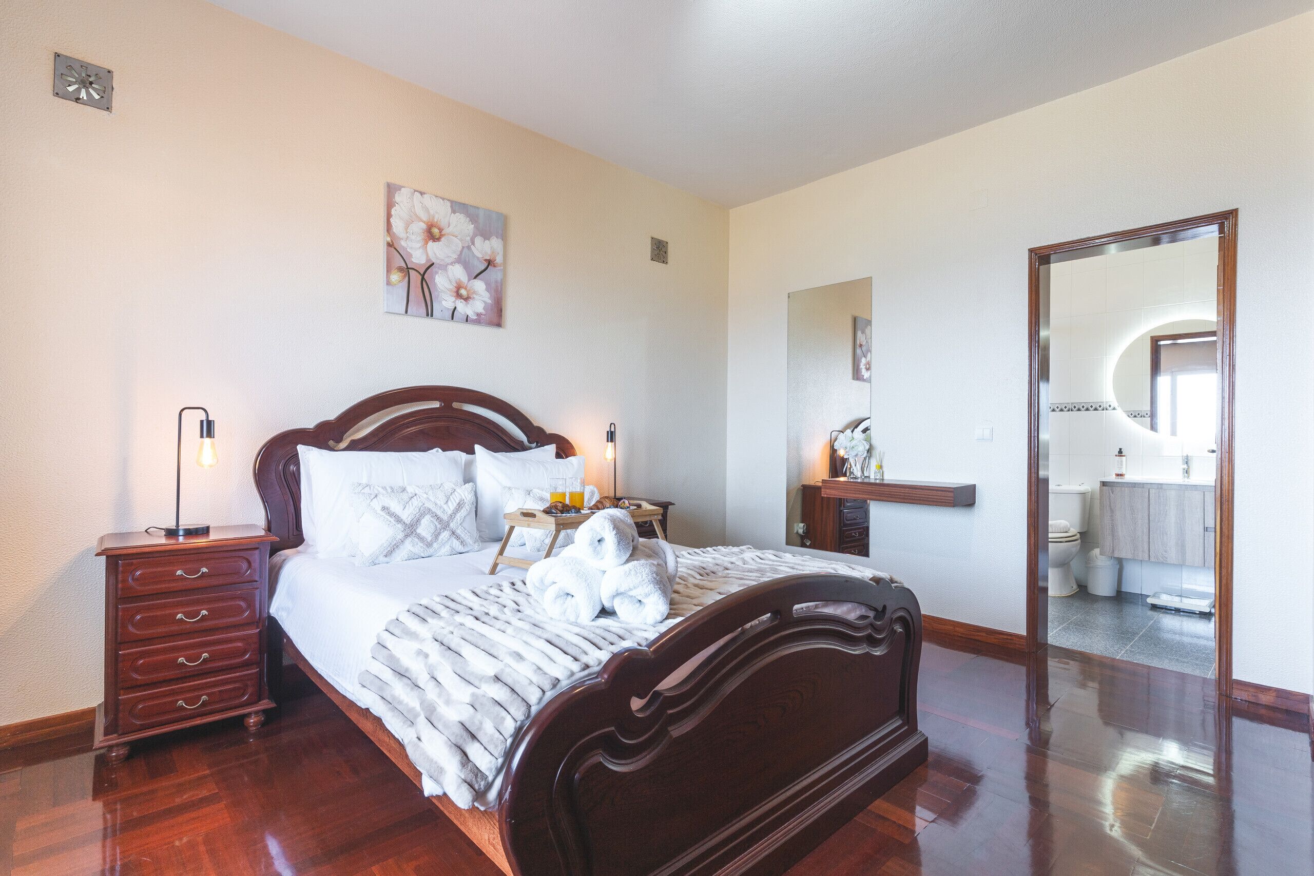 4 bedrooms, iron/ironing board, travel cot, free WiFi