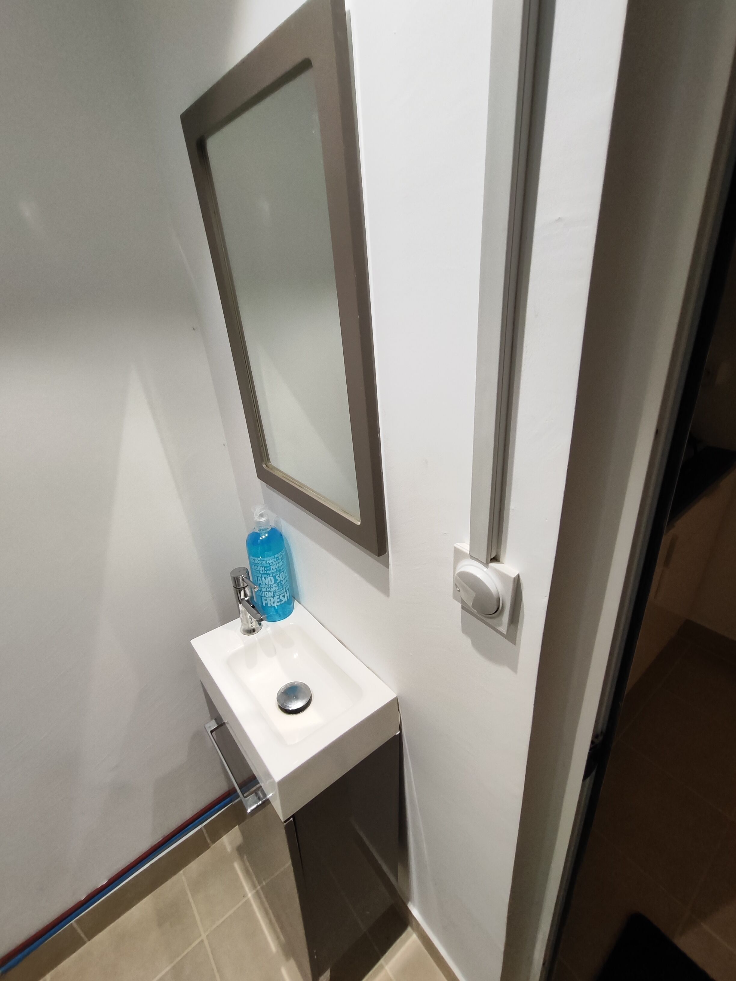 Serviettes fournies, savon, papier toilette