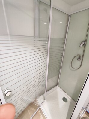 Håndklær, såpe og toalettpapir