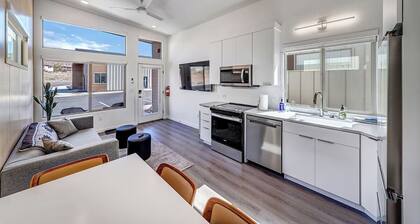 Zion Retreat: Brand New Tiny Home w/ King Bed, Full Kitchen & Kids Loft #1