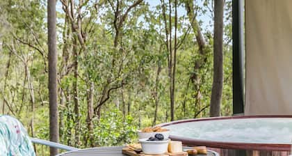 Stylish, Scenic Rural Retreat, foothills of Mt Mee in Queenlsand, Australia