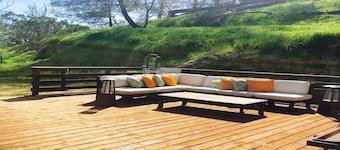 Tranquil Equestrian Retreat in Shadow Hills – Ideal for Extended Stays