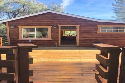 Tranquil Equestrian Retreat in Shadow Hills – Ideal for Extended Stays