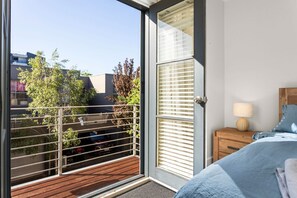 3 chambres, bureau, fer et planche à repasser, accès au Wi-Fi (inclus)