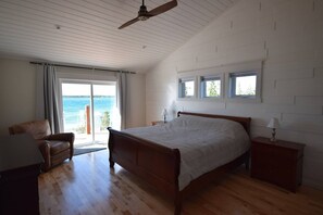 3 bedrooms, desk, free WiFi