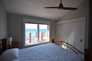 3 bedrooms, desk, free WiFi - Cedar Shoals Cottage (Tobermory)