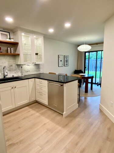 Luxurious 2-Bedroom Condo in Centerville Furnished by Ralph Lauren